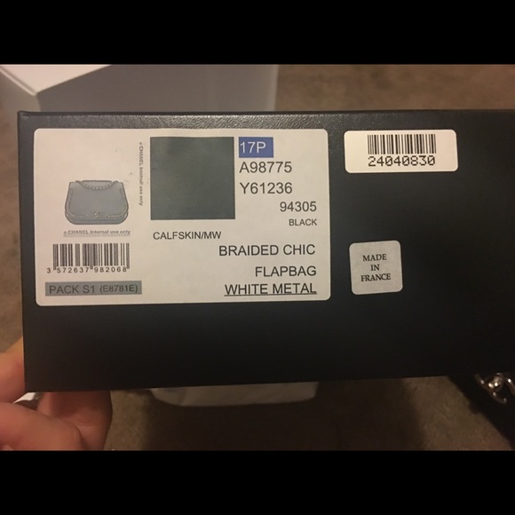 Chanel Cross body bag - Picture 3 of 9